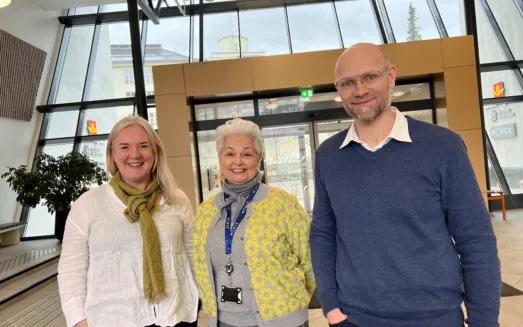 Ingrid Kvestad, Anita Skogstrand og Morten Haaland ved RKBU Vest.